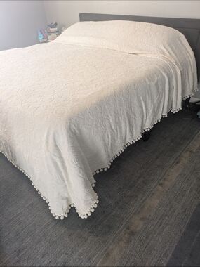 Vintage Cream King Chenille Cotton Comforter - Neutral Bedding